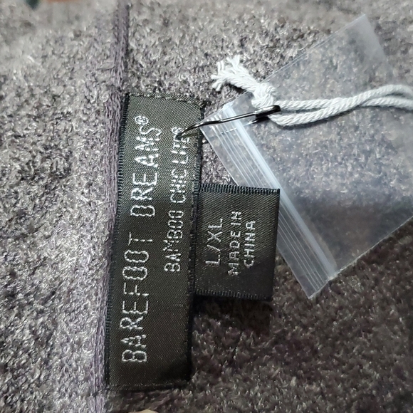 Barefoot dreams nwt bamboo chic lite calypso wrap cocoa color - Picture 6 of 8